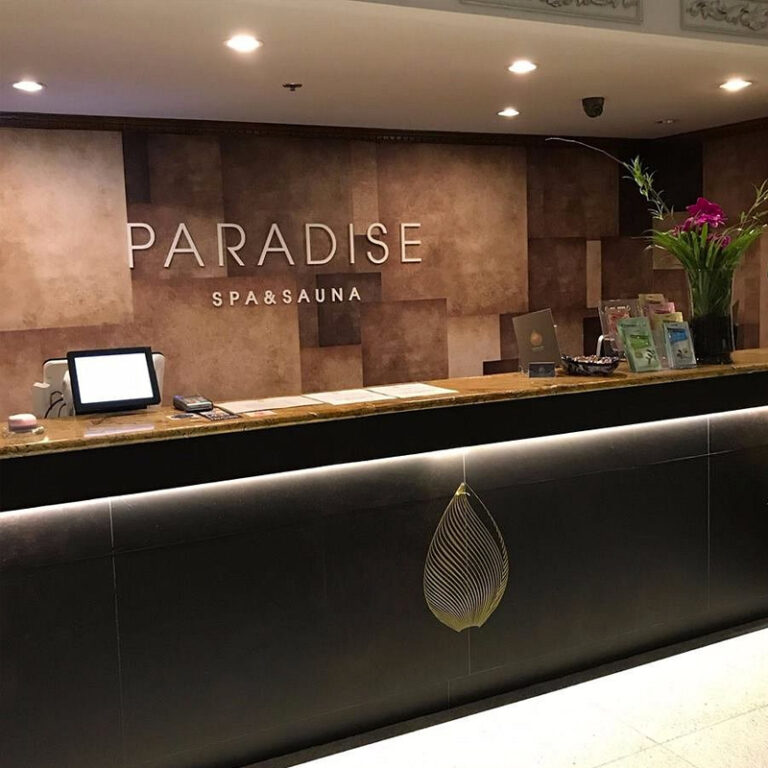 paradise spa sauna